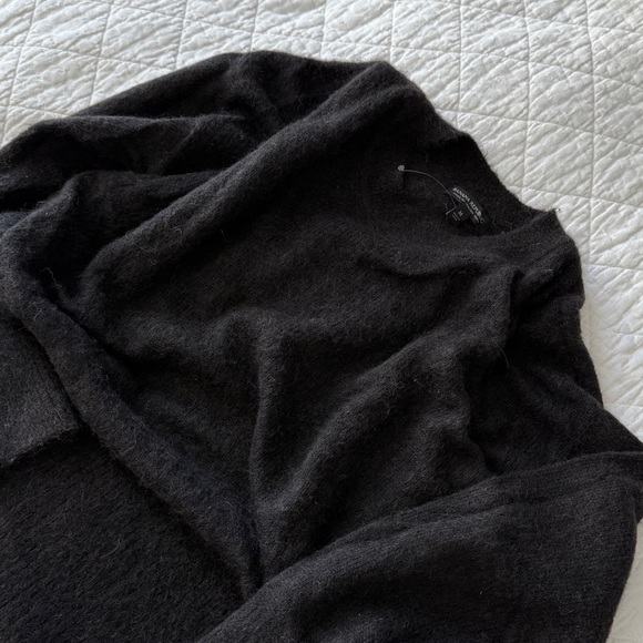 Banana Republic Black Sweater - Picture 12 of 12